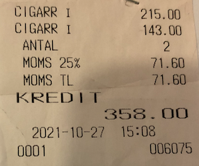 Att bränna sin cigarr i två ändar – så finansierar fritidspolitikern sin exklusiva livsstil