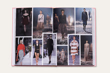 Ladda upp bild till gallerivisning, The Essence of Dior